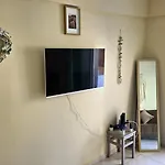 Apartment Stylish 2br With Balcony, Wifi & Pool