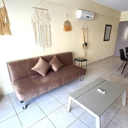 Apartmán Stylish 2br With Balcony, Wifi & Pool