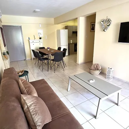Апартаменты Stylish 2br With Balcony & Wi-fi Ларнака