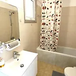 Stylish 2br With Balcony, Wifi & Pool Appartamento *